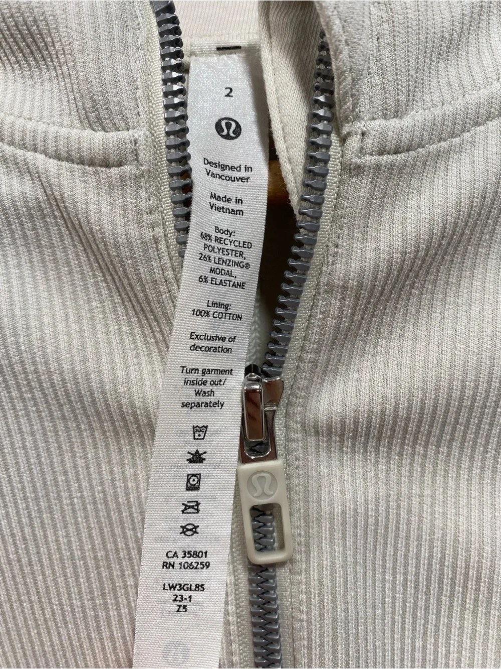 Lululemon Ribbed Softstreme Cropped Jacket Bone White Cream Size 2 Coat